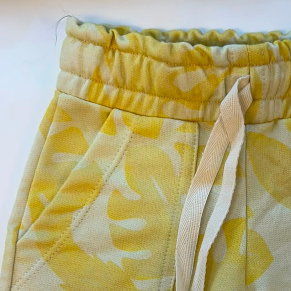 Bermuda Infantil Masculina Estampada Amarelo Folhas - TD174